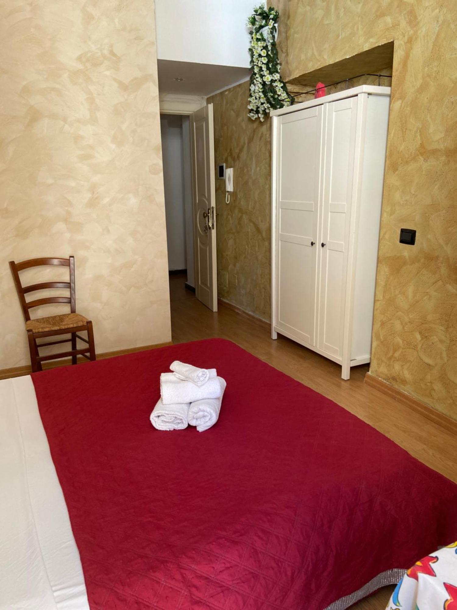 Rent House A Casa Mia Hotel Palermo Exterior photo